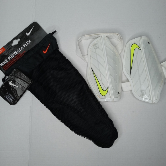 Nike Protegga Flex shin guard adult size small - Picture 2 of 6